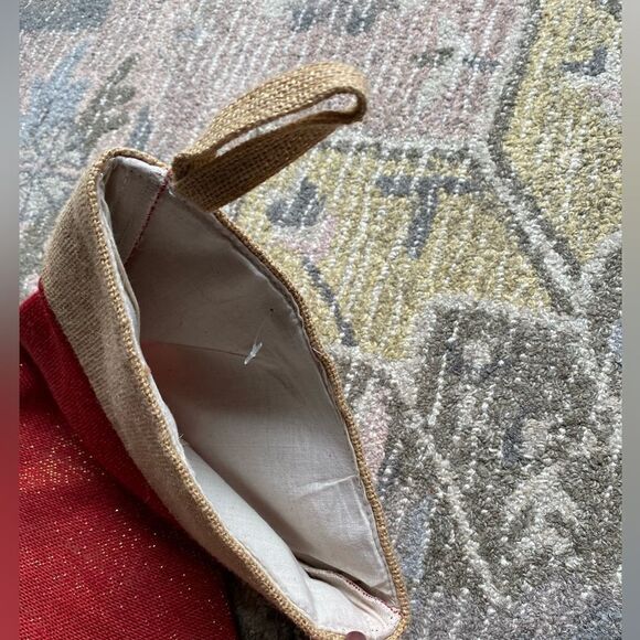 Simple Sparkling Fiber Red and Gold Jute Stocking - Picture 5 of 8